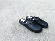 Afbeelding in Gallery-weergave laden, LUCKY LEDEREN PANTOFFELS
