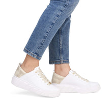 Afbeelding in Gallery-weergave laden, RIEKER SNEAKER MET UITNEEMBAAR VOETBED WIT

